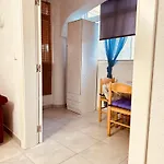 Santana -19 At With Pool, Garage And Lift شقة تورّيفيِخا