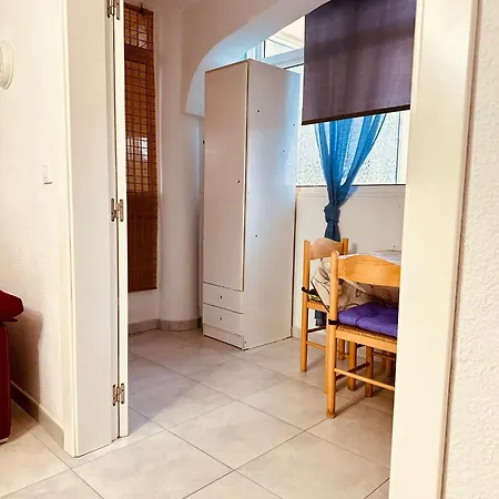 Santana -19 At With Pool, Garage And Lift Daire Torrevieja