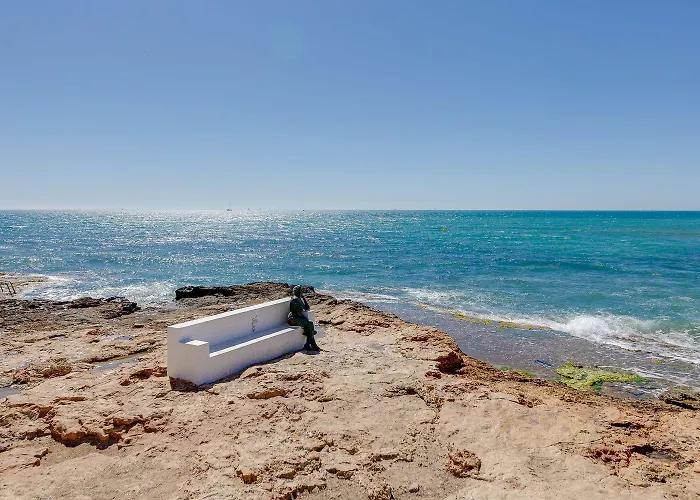 Santana -19 At With Pool, Garage And Lift Torrevieja